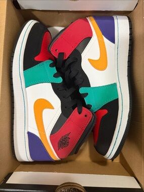 RARE AIR JORDAN 1 MID MULTI COLOR